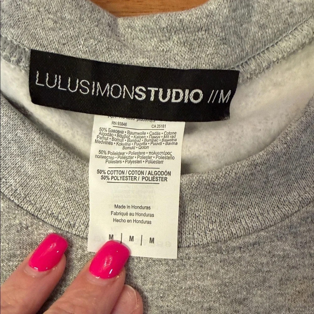 Lulusimon Studio Sweatshirt Women’s Medium “Sunday kinda girl” gray - Picture 3 of 4